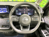 【純正革巻きステアリング】上質な革を使用することで、手にしっかり馴染みとても運転しやすいハンドルです♪
