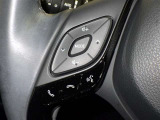 ステアリングスイッチ装備!運転しながら手元でオーディオの操作などができます。