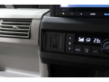 スマートフォンなどの音楽再生が可能なUSB接続ジャック装備車両です♪♪♪