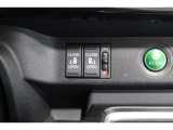 ◆◆両側電動スライドドア!!荷物で手が塞がる時など簡単にドアの開閉が出来ます!何より力いらずで開閉OK!女性やお年寄りにも優しい♪電動機能はOFFにもできますから元気なお子様の駆け出しも安心!