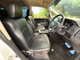 運転席シート廻りは使用感も少なく、良好な状態となっています。丁寧に使われていたことがよくわかりますね。