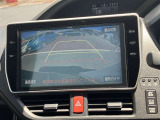 バックガイドモニターで、後方を確認しながら安心して駐車することができます。運転初心者も熟練者も必須の機能ですよ!