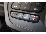 シートヒーター装備付き車!!座席に埋め込まれた電熱線によりシートを暖めることが出来る装備で、温められたシートは、寒い冬には最適です!!
