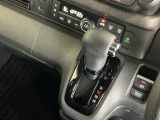発進時から滑らかに加速する無段階変速のCVTはストップ&ゴーの多い街の中も快適です