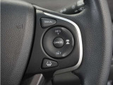 ◆アダプティブクルーズコントロール◆予め設定した車速内でクルマが自動的に加減速。前走車との適切な車間距離を維持しながら追従走行します。【LKAS】車線維持支援システムでステアリング操作を支援。