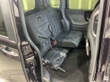 後席をはね上げれば、「もうひとつの荷室」が生まれます。