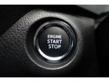 スマートエントリー&プッシュスタートはキーをバッグ等に携帯している時にブレーキを踏んでスタートボタンを押すとエンジンが始動します。車内に忘れた場合にはロック出来ませんので締め忘れの心配もなくなります!