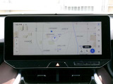 DCM(専用通信機)を装備したコネクティッドナビです。なお無償でのご利用期間は限定(令和13年3月まで)されています。詳しくは営業スタッフにお問い合わせください。