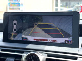 【パノラミックビューモニター】専用のカメラにより、上から見下ろしたような視点で360度クルマの周囲を確認することができます☆死角部分も確認しやすく、狭い場所での切り返しや駐車もスムーズに行えます。