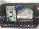 クルマを空から見たような映像が映る、アラウンドビューモニターで、車両周辺の安全確認も一目できます!小さなお子様や障害物も確認できるので、運転のしやすさだけではなく事故防止にも役立ちます♪