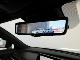 【デジタルインナーミラー】はヘッドレストや荷物などで視界をさえぎられずに後方視界がクリアです