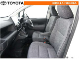お客様にお座りいただくシートは、手作業で丁寧に洗浄いたしました。