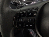 ステアリングリモコンは、運転中でも簡単に音量調整やチャンネル変更もできます!わき見運転防止にもつながるので安心です♪