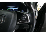 Hondaセンシングの機能のひとつ、アダプティブクルーズコントロール付!アクセルから足を離しても設定したスピードと前車との車間を保ち走行してくれます!車線維持もアシスト☆高速道路で疲労軽減ですね☆
