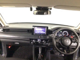【前方視界】開放的な前方視界!運転がしやすく疲れにくいです♪窓が大きく、見通しがとっても良いおクルマですよ♪