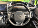 【純正革巻きステアリング】上質な革を使用することで、手にしっかり馴染みとても運転しやすいハンドルです♪