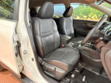 運転席シート廻りは使用感も少なく、良好な状態となっています。丁寧に使われていたことがよくわかりますね。