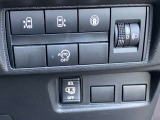 運転席からも後席スライドドアの開閉がボタンでできます!