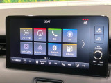 【メーカー純正9型ナビ】インテリアに溶け込むスタイリッシュな「専用設計」メーカーナビを装備♪視認性や操作性など基本性能にも優れ、より上質なカーライフをお楽しみいただけます。