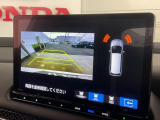カラービジョンとガイドラインで見やすいバックモニターと障害物センサーで車庫入れも楽ちんです♪