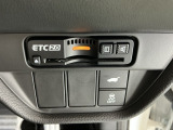 ETC2.0装備車です。高速道路の渋滞情報や静止画像提供などをナビとリンクして画面でお知らせします。また、高速道路の一時退出対象インターでは料金据え置きで一時退出もできます