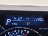 たとえばダイハツのお店にある、たくさんのスマアシ搭載車は、正常に作動する事をしっかり確認します。