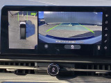 車の上から見下ろしたような360度見えるアラウンドビューモニター搭載してます!狭い駐車場や暗い場所でも安心して駐車出来ます!