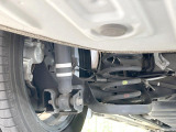お車を安心してお乗りいただく為には、足回りの定期点検が欠かせません。サービスサポート(有償保証)では無料点検もご提供しており、安心のカーライフをお過ごしいただけるサポート体制が整っています。