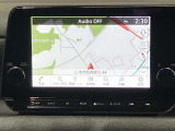 日産純正9インチ大画面ナビです。クリアな画質を楽しんでいただけるフルセグ地デジTVなど、書ききれないほどの機能が満載です。
