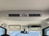 サーキュレーター付きなので車内の温度を下げてくれますので、後席も快適です
