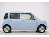 県内13店舗にて常時500台以上ダイハツ車を展示中です。見て、触って、納得のいく一台をぜひ見つけてください。