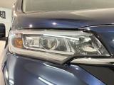 LEDヘッドライトは、点灯の瞬間から最大光量を発揮し、突然暗くなるトンネルなどでの安定感を高めます。