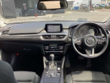 人間工学に基づいて設計されてますので、長時間・長距離を走行しても運転しやすく疲れにくい構造になっています♪