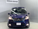 全方位で視界が広い。気持ちがよくて、運転もしやすい。1列目から3列目まで、すべての席がゆったりと座れるスペシャルシートです♪