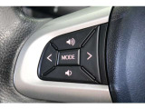 運転中に手を離さなくてもオーディオ操作やマルチインフォメーションディスプレイ内の表示切替えが出来るスイッチ付。走行中に視線を逸らさず出来る手元操作は安全運転につながります。