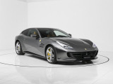 外装色はGrigio Silverstoneでございます。