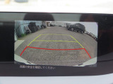 バックカメラを装備しております。駐車時に大変役立ちますよ♪運転が苦手な方の味方になってくれます。