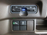 パーキングセンサーを装備しています。今や標準装備になりつつあるETC車載器も装着されております。料金所を通過するときも楽々です。