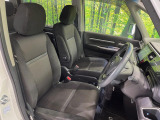 運転席シート廻りは使用感も少なく、良好な状態となっています。前オーナー様が丁寧に使っていたことがよくわかりますね。