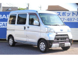 車両の内外装の状態は、第三者機関が発行している、「車両品質評価書」でも確認できます。お時間をいただきますが、傷の状態等を写真で個別にお送りすることもできますので、お気軽にお問合せください。