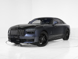 2025モデルのSpectre Clandestineです。電気自動車として誕生したSpectreは、ロールス・ロイス初のフルEVクーペでありながら、伝統のサイルーンライドと静粛性を実現