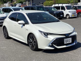 高効率なエンジンをモーターがアシストして走行中の燃費消費を抑えるハイブリッド。停車中もアイドリングストップにより燃費消費と排出ガスをなくします。