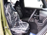 お車選びをお楽しみ頂けるよう、在庫車の展示スペースを十分に確保しております。