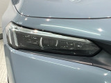 LEDヘッドライトは、点灯の瞬間から最大光量を発揮し、突然暗くなるトンネルなどでの安定感を高めます。