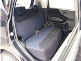 お車選びをお楽しみ頂けるよう、在庫車の展示スペースを十分に確保しております。