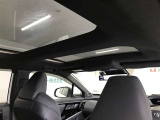 ムーンルーフ☆車内に日光や風をとりこみながら快適な室内空間でドライブもいいですね☆
