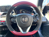 【純正革巻きステアリング】上質な革を使用することで、手にしっかり馴染みとても運転しやすいハンドルです♪