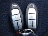 『インテリジェントキ-』機械的な鍵を使用せずに車両のドアの施錠/解錠、エンジン始動が可能なシステムです!