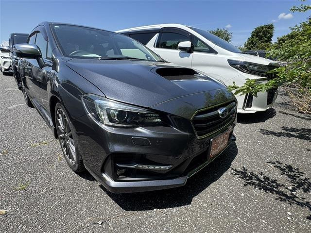 レヴォーグ 2.0 STI スポーツ アイサイト 4WD 禁煙車 レザーシート 純正8インチナビ