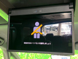 【12.8型フリップダウン】大画面モニターで後席でもエンタメをお楽しみいただけます。家族や友人とお出かけする機会が多い方に大人気です♪